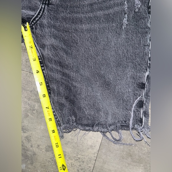 Abercrombie & Fitch High Rise 9” Bermuda Shorts Distressed Size 28 - Picture 9 of 9